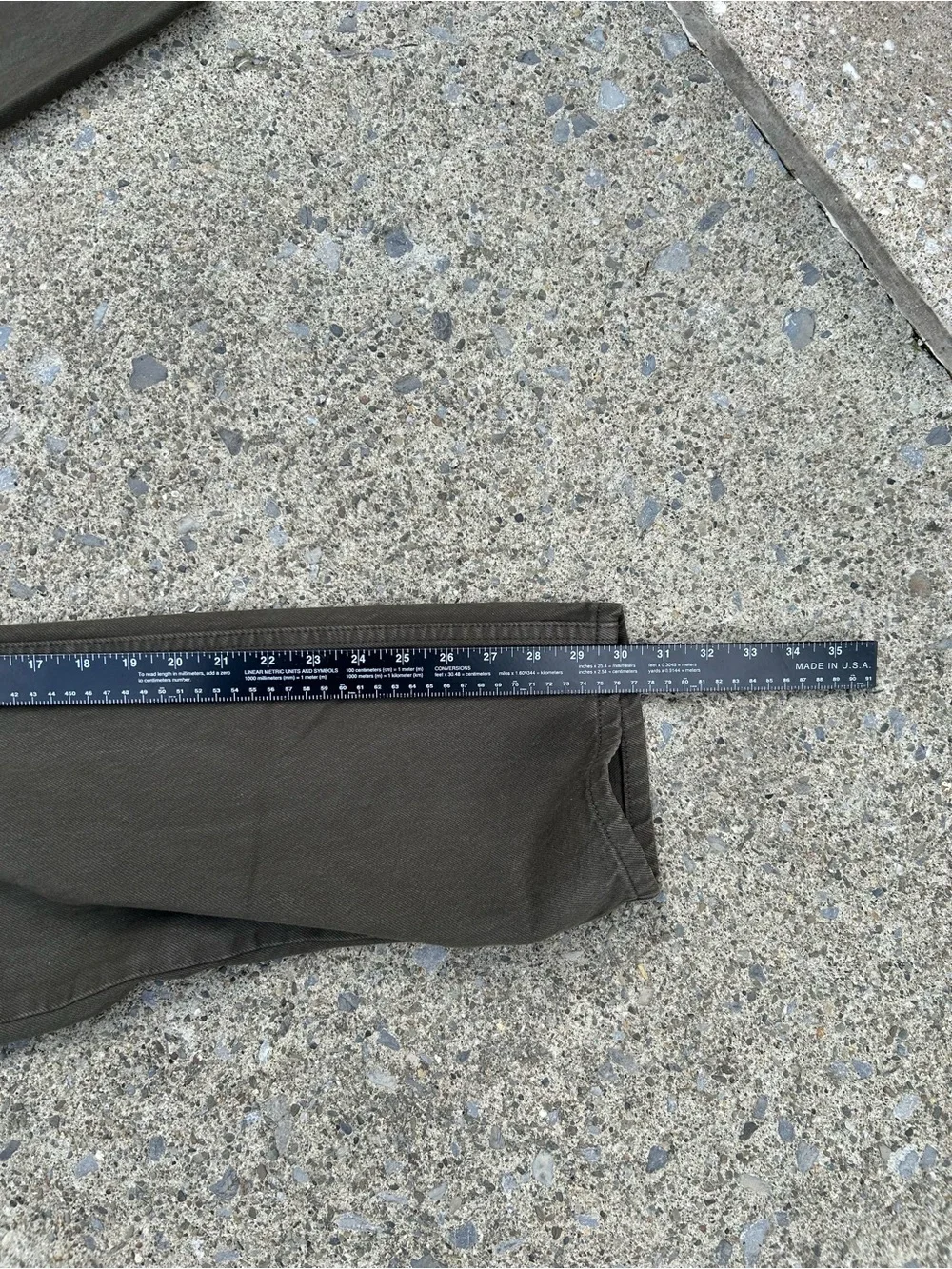 Vintage Levi's Dark Olive 550 relax fit Jeans